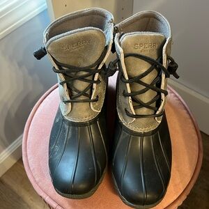 Like new Sperry boots